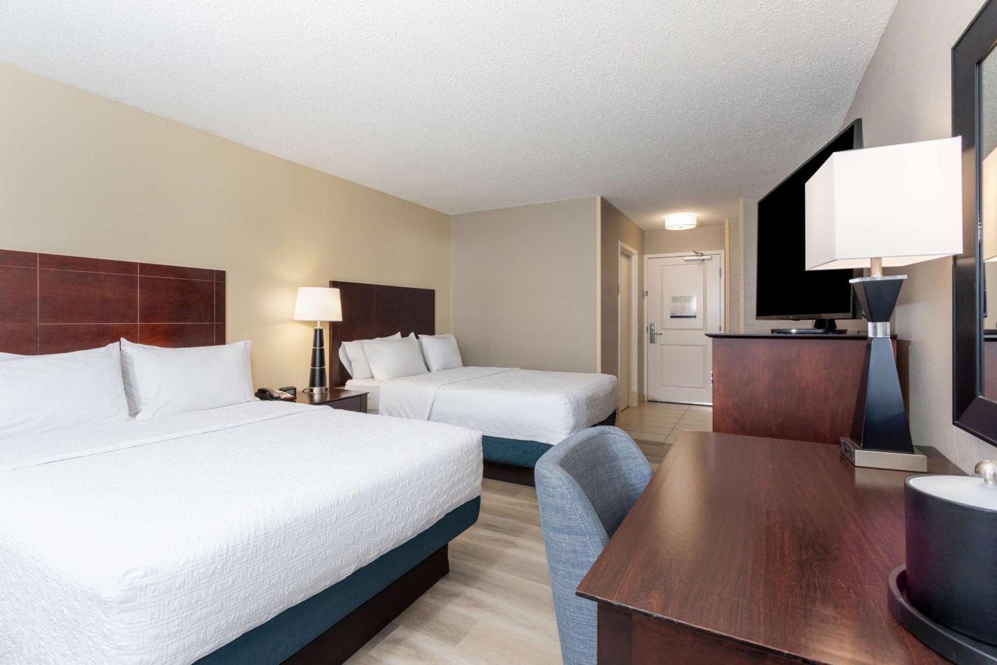 Hampton Orlando-airport Hotel