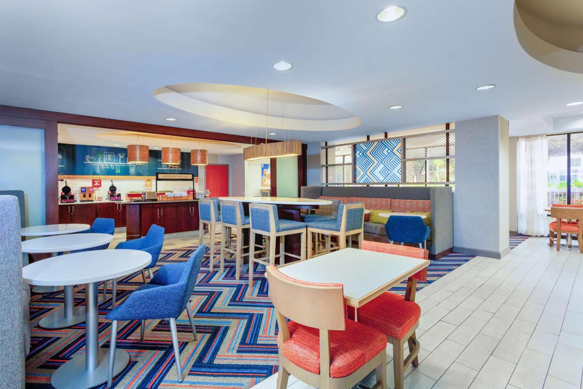 Hampton Orlando-airport Hotel 3*